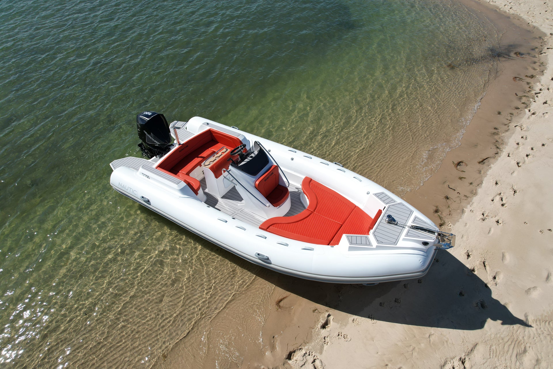 680 rigid inflatable boat