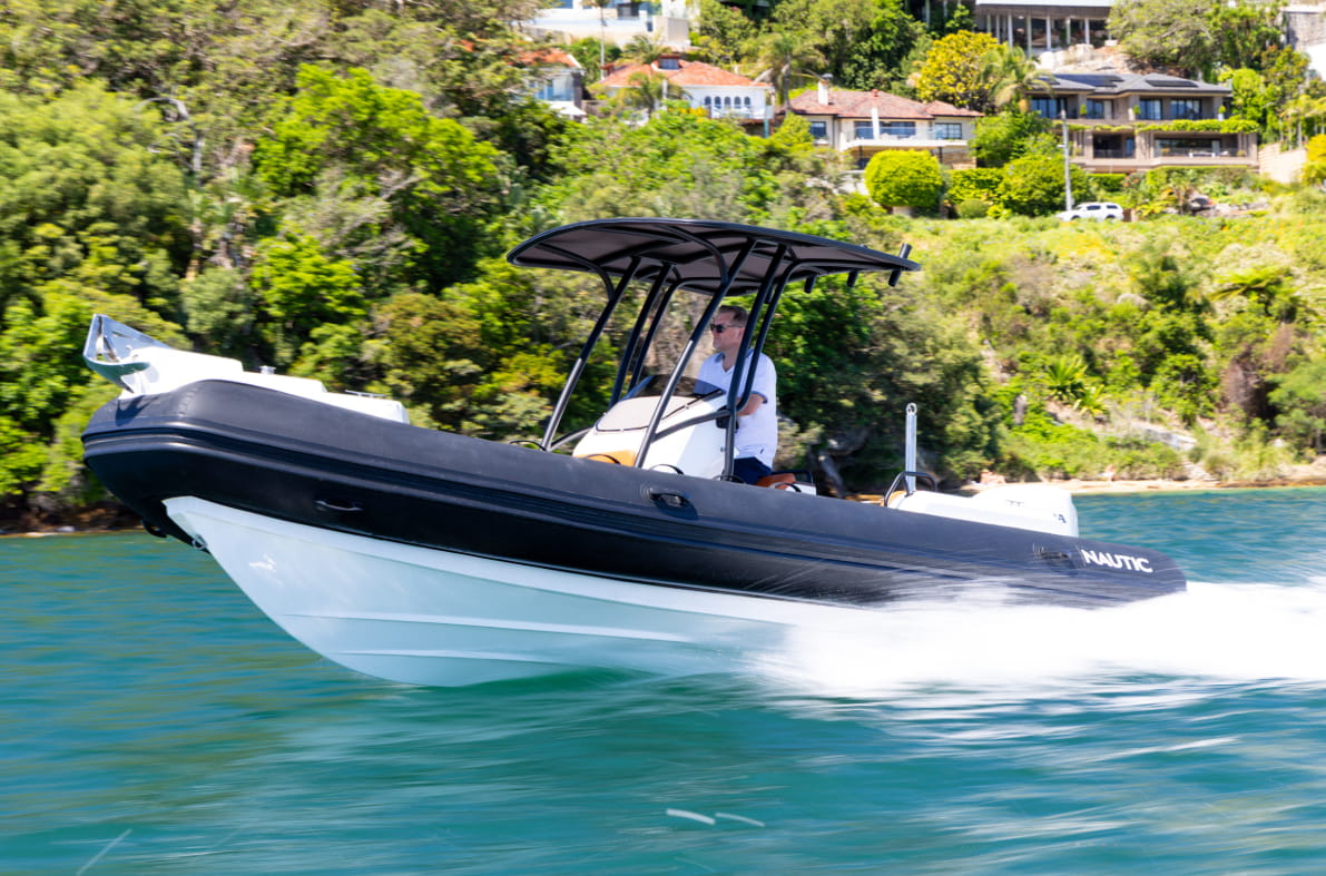 NM 680 Fibreglass RIB
