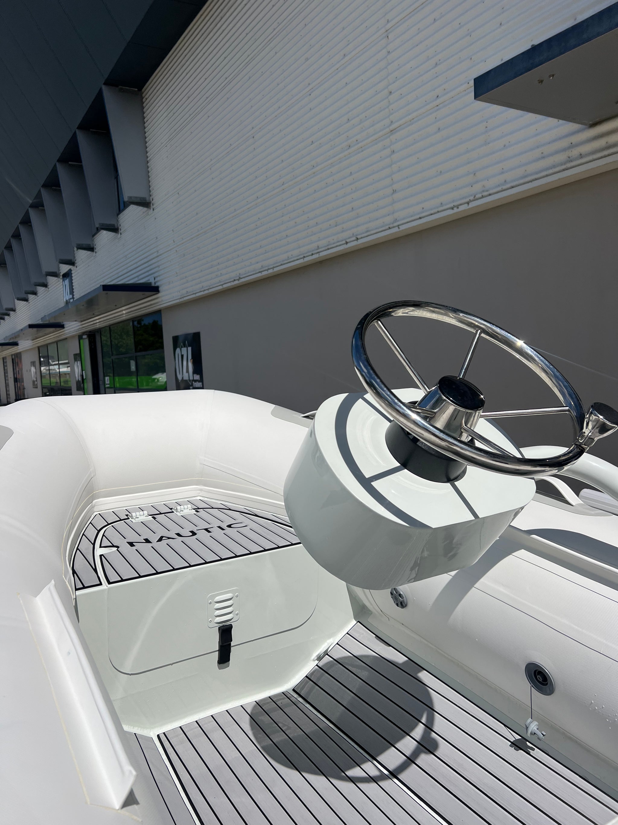 320 Aluminum with Console