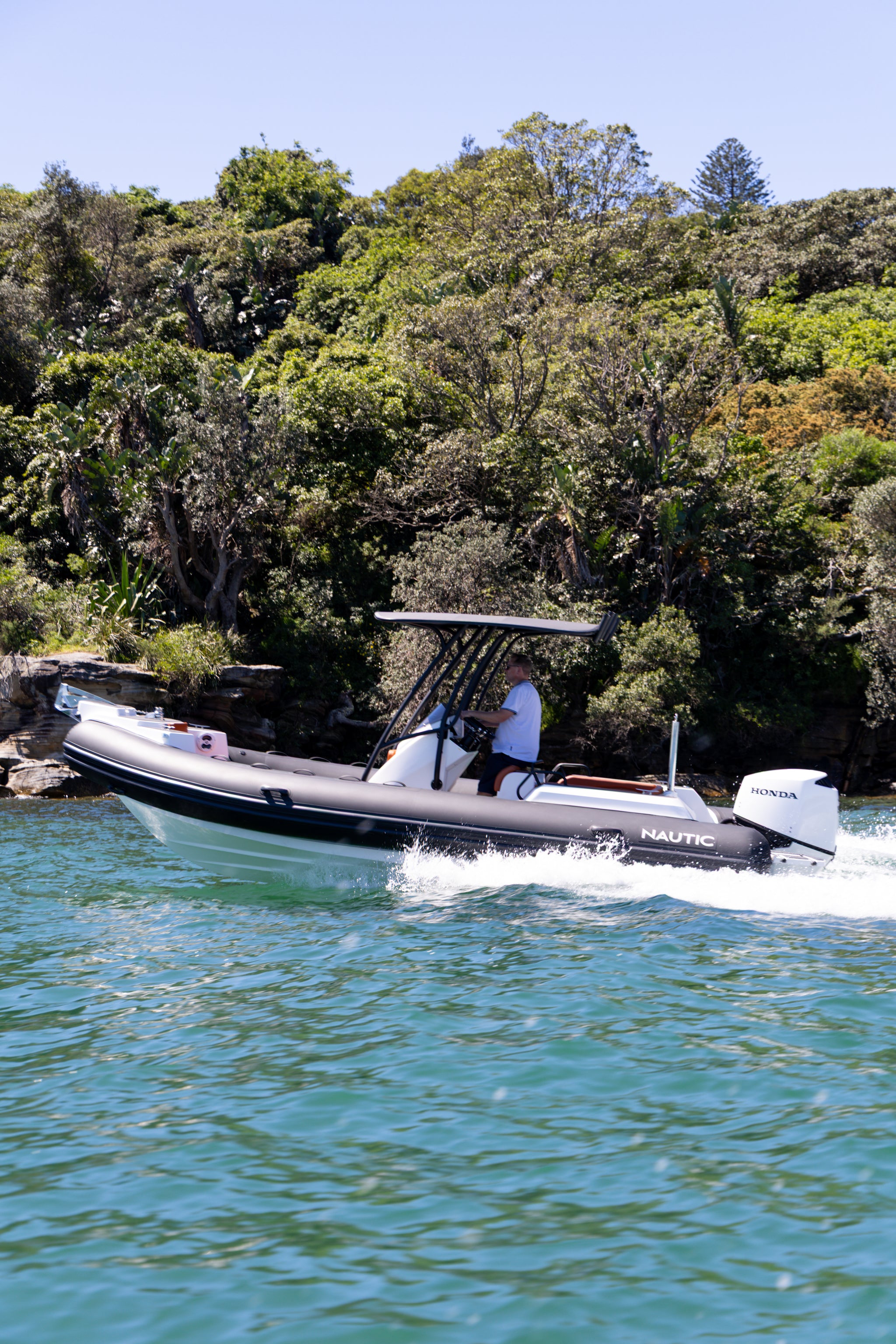 NM 680 Fibreglass RIB (Black)