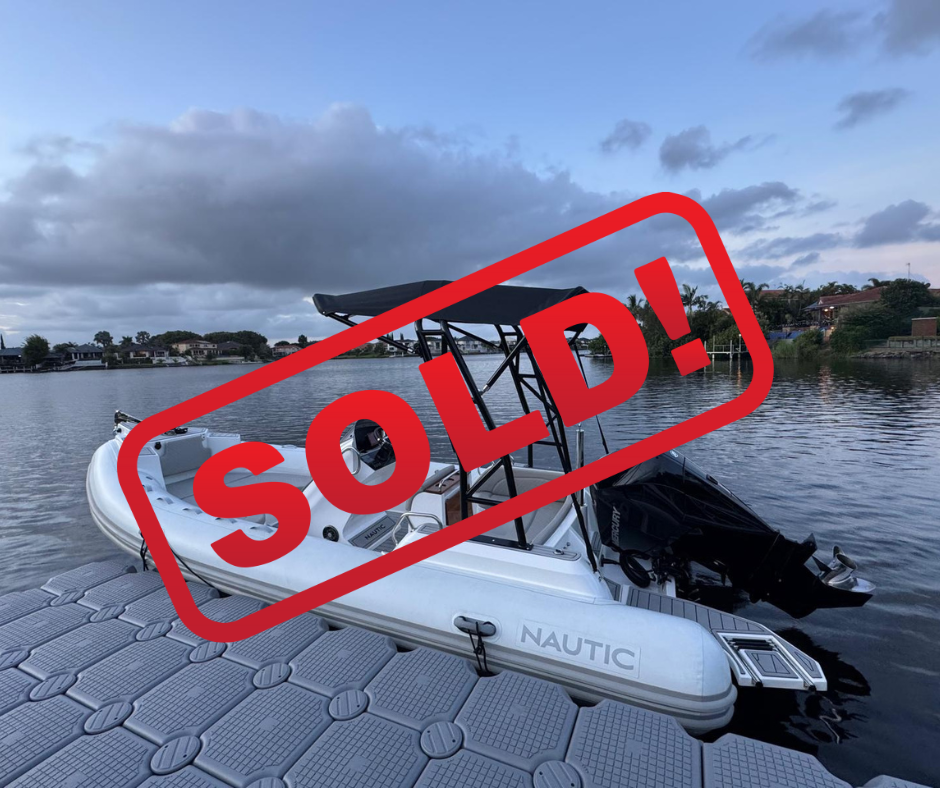 EX DEMO - 680 Signature FIBREGLASS RIB