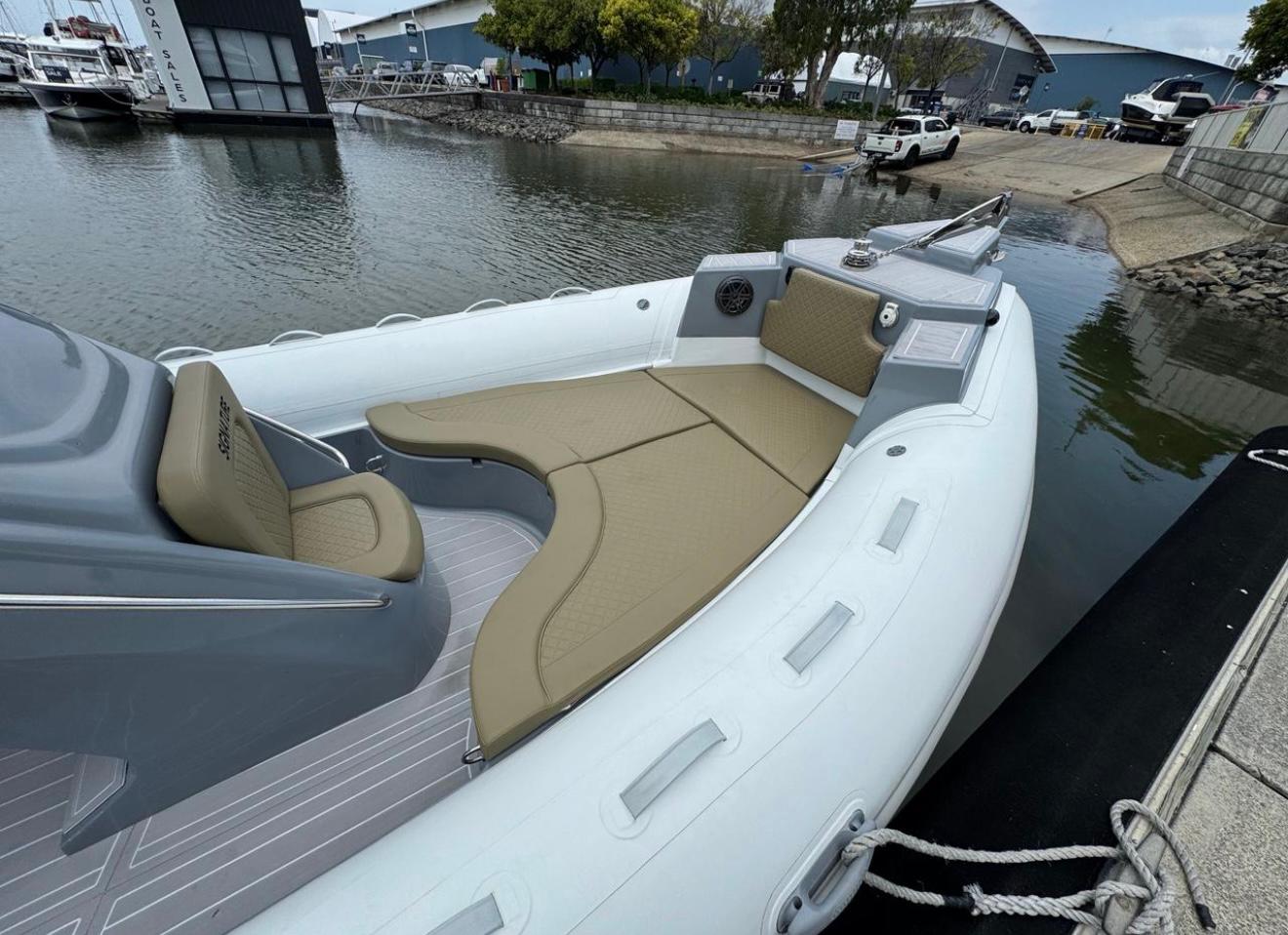 EX DEMO - 680 Signature FIBREGLASS RIB (Grey)